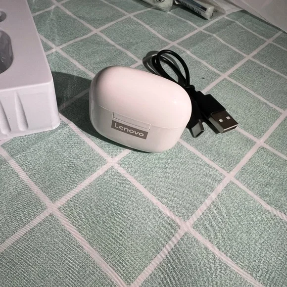 Lenovo Wireless Headphones - Picture 5 of 5